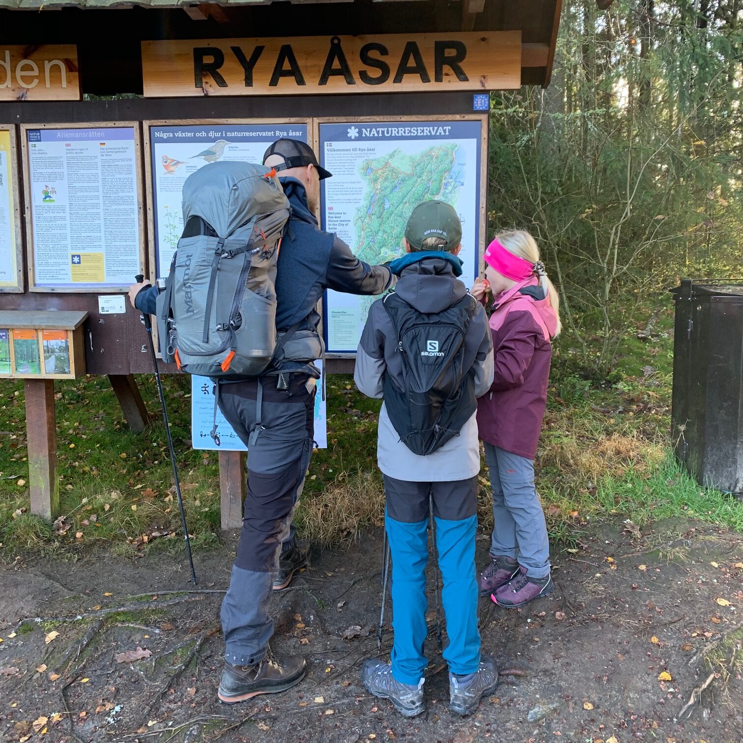 Vandra med barnen på Rya åsar