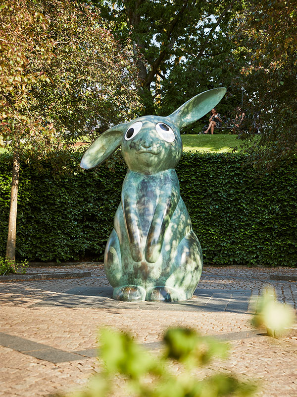Konsverk föreställande en kanin i Stadsparken